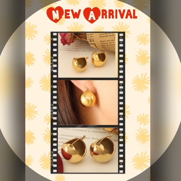 New!! Minimalist Golden Earrings. - Picture 2 of 7